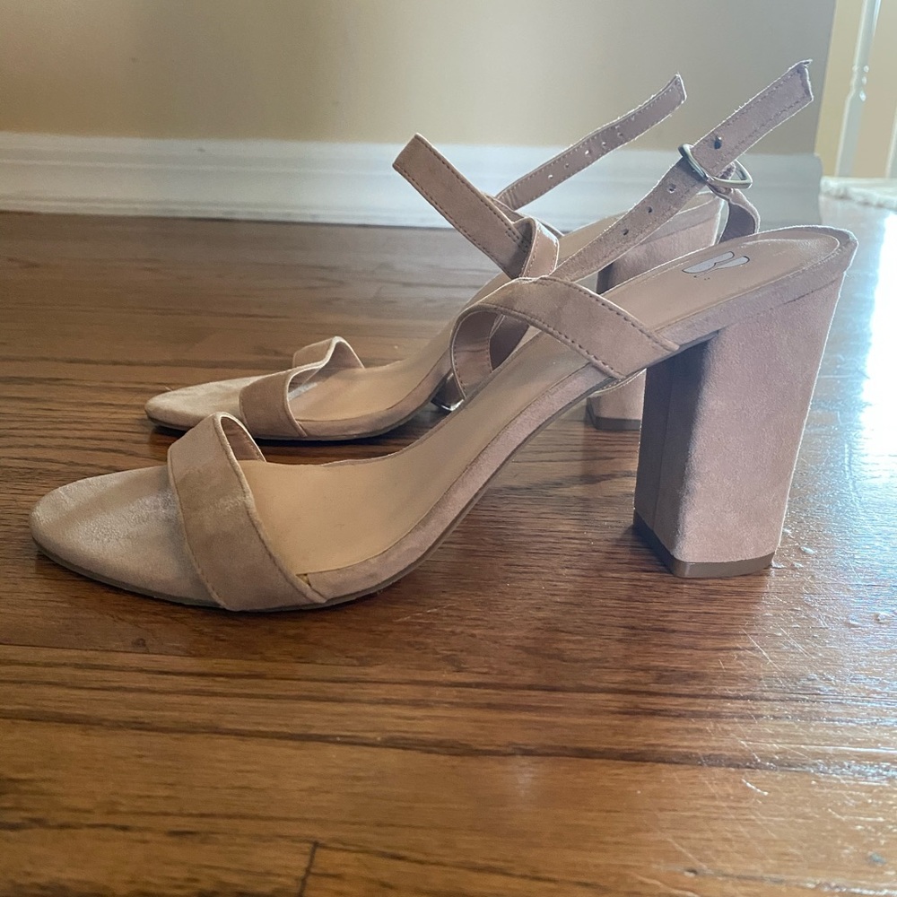 Beige sandal heel